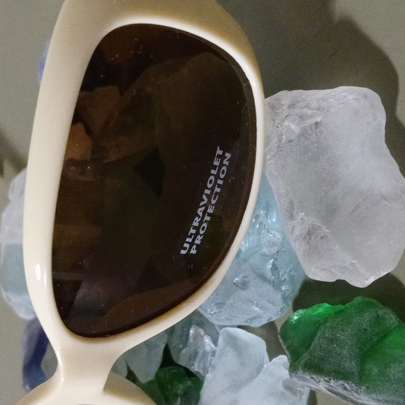 SALE - Cream Color Fashion Sunglasses Palm Springs Cancun Bahamas NEW RETRO - Picture 6 of 7